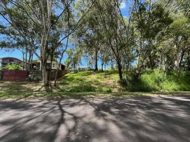 Build Your Dream Home on a 584m2 Block in Lamb Island