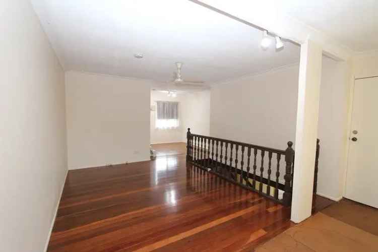 Spacious Home With Internal Stairs All The Room You'll Need!