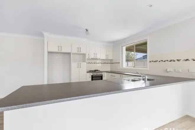 House For Sale , 54, Wentworth Drive, Bathurst, New South Wales