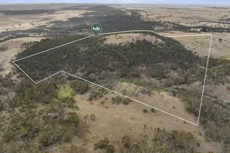 Buy expansive double brick home with 4 bedrooms near Cooma