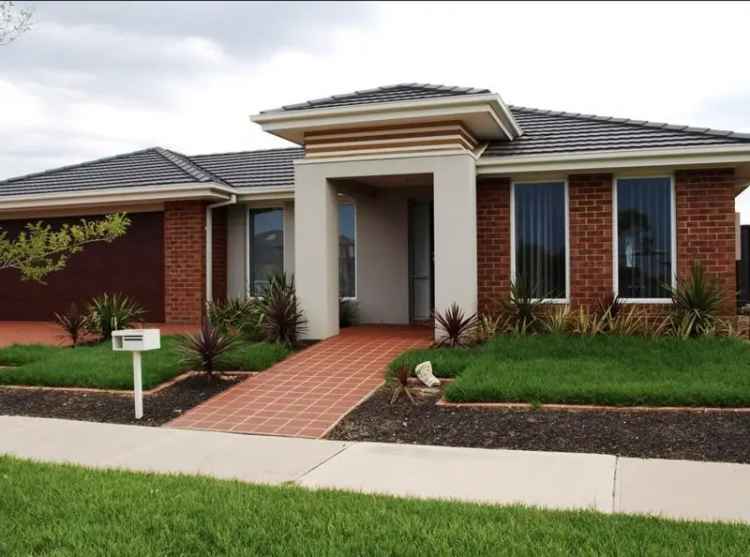 3 Bedroom House 174m2 Melbourne