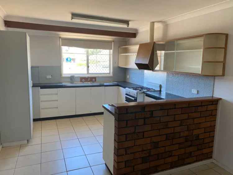 Spacious 4-Bedroom Family Home with Large Kitchen