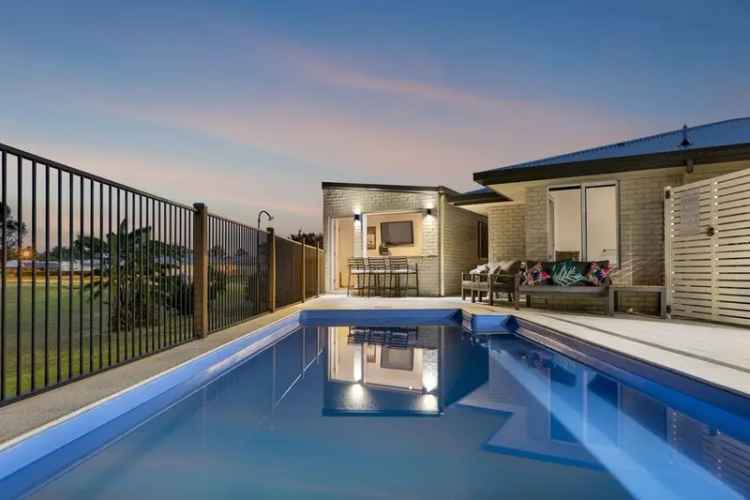 House for Sale Four Bedrooms Two Bathrooms Near Rockhampton Golf Course