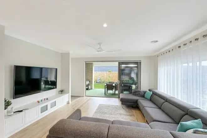 House For Rent , 32, Rosser Boulevard, Torquay, Victoria