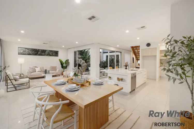 Low-maintenance Luxe Living in Prestigious Rochedale Arise Estates