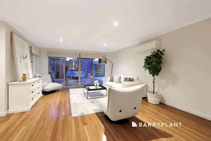 Stylish Modern Living in a Private Rear Townhouse