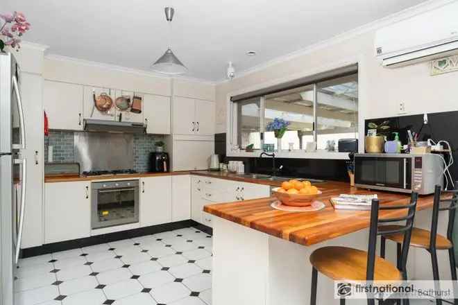 House For Sale in Bathurst, New South Wales