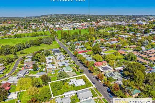 House For Sale , 75, Taylor Street, Armidale, New South Wales