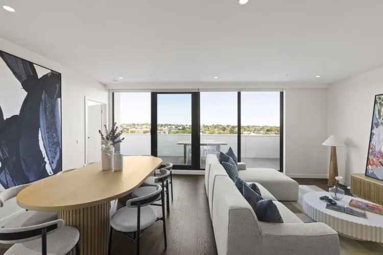 2 Bedroom Art Deco Apartment in Elwood Melbourne Near Beach