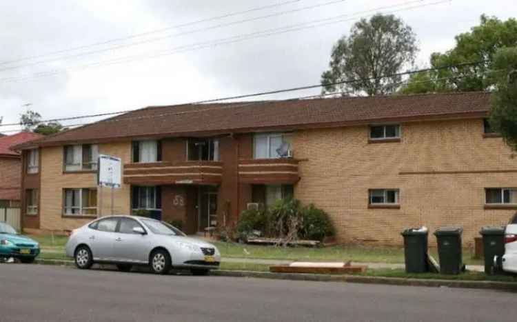 Fairfield 2 Bed Unit - 1st Week Free Rent