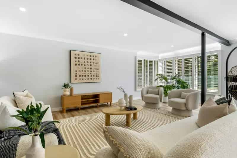 Luxury Riverside Living On Over An Acre!