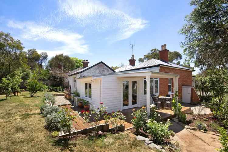 House For Sale in Castlemaine, Victoria