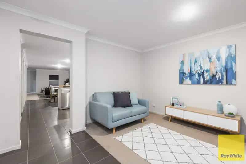 3 rooms house of 180 m² in Melbourne