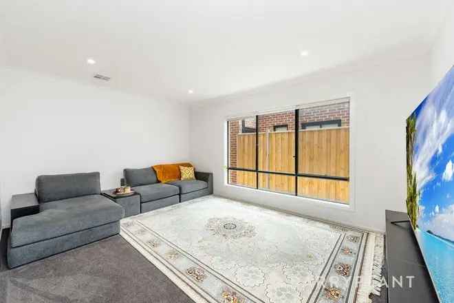 House For Sale in Melbourne, Victoria