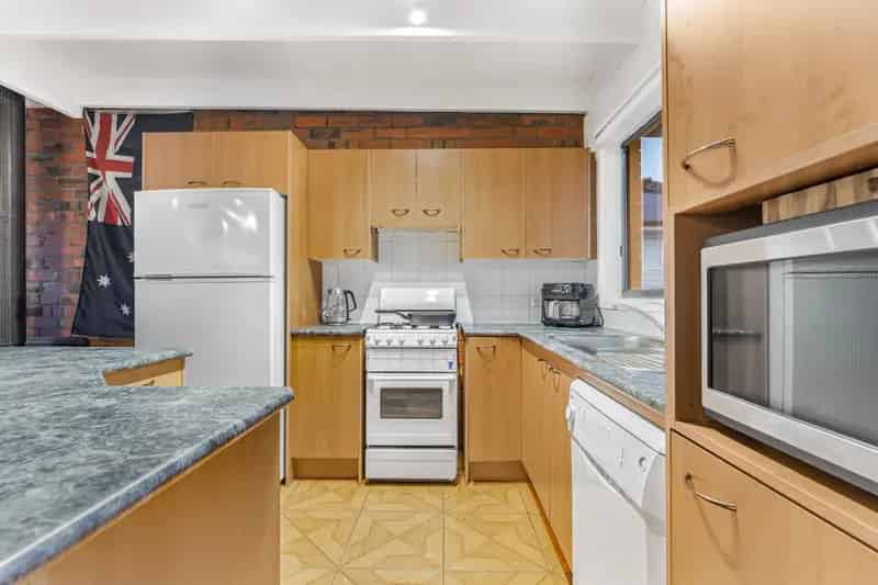 Attention all buyers and astute investors!