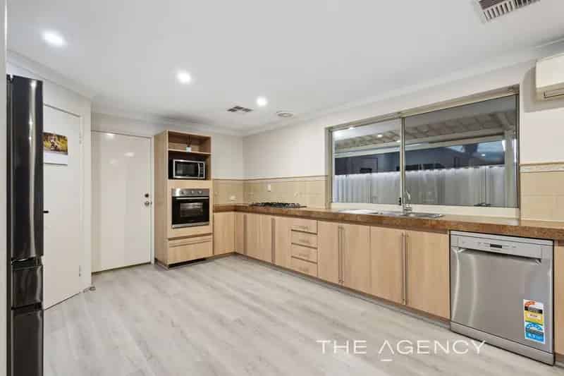 House For Sale - 36 Jindare Loop, Carramar WA 6031