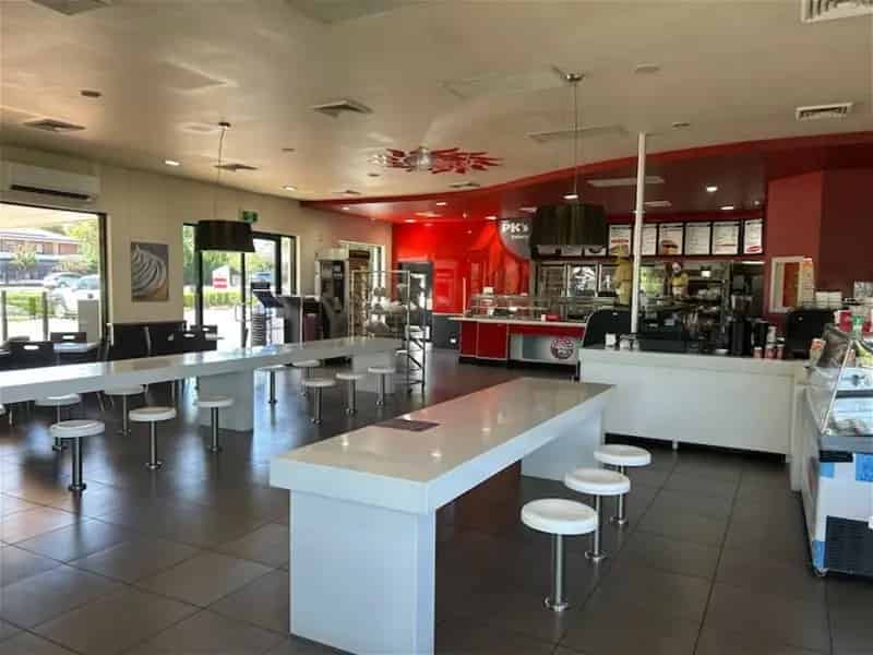 Café & Drive Thru – Dubbo, NSW  - 1003