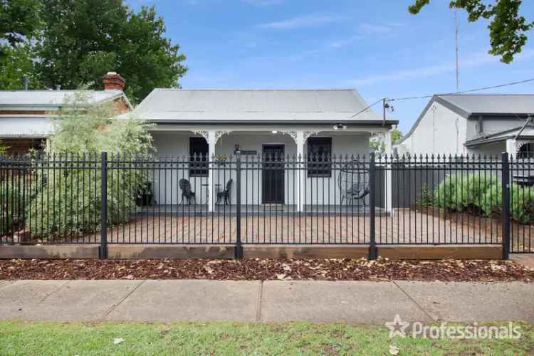 House For Rent in Wagga Wagga City Council, New South Wales