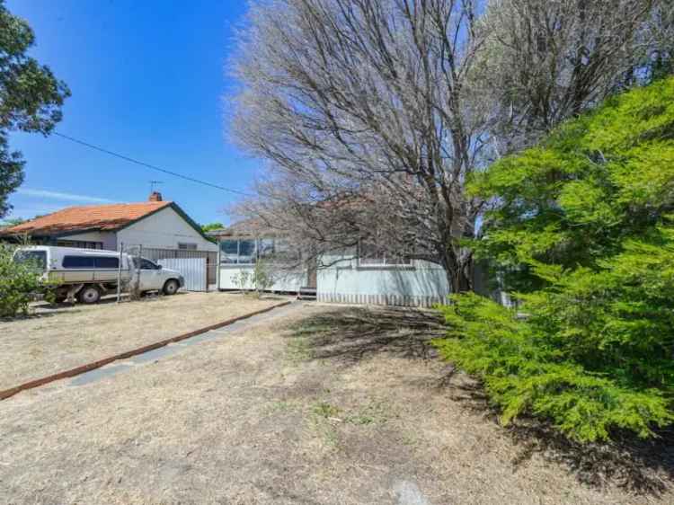 House For Sale in City of Swan, Western Australia