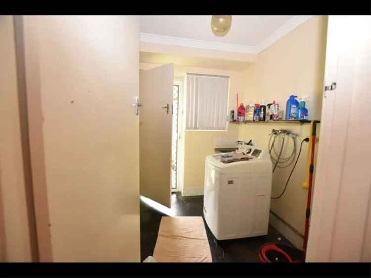 House For Sale in City of Gosnells, Western Australia