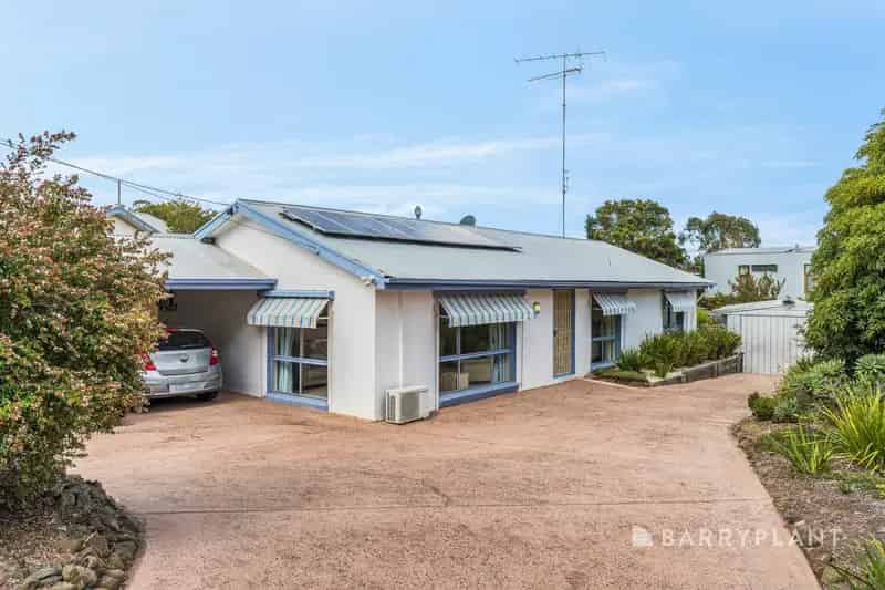 Stylish living In Newtown.