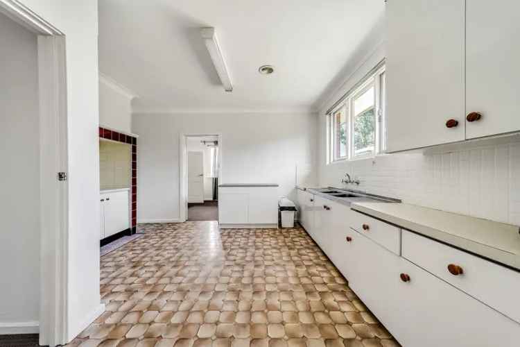 Spacious 3-Bedroom Home Near ANU and CBD