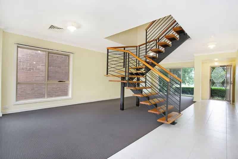Family Home In Quiet Street With A Great Community Feel!