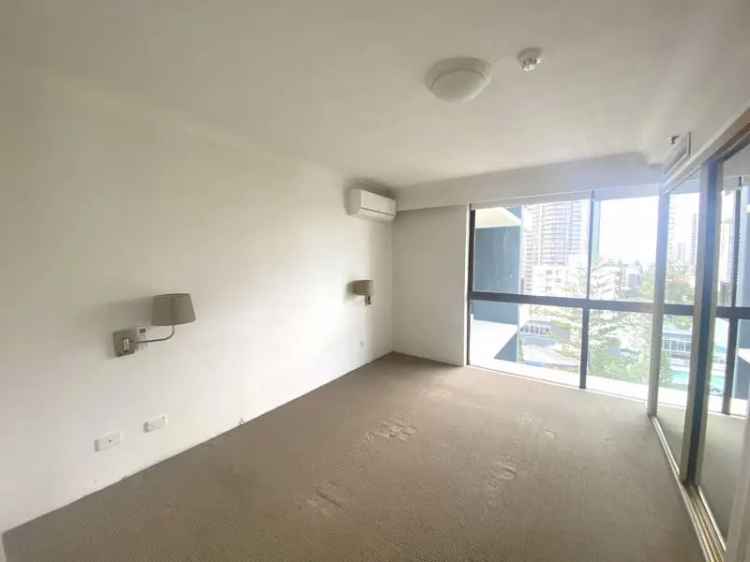 2 rooms apartment of 520 m² in Gold Coast City