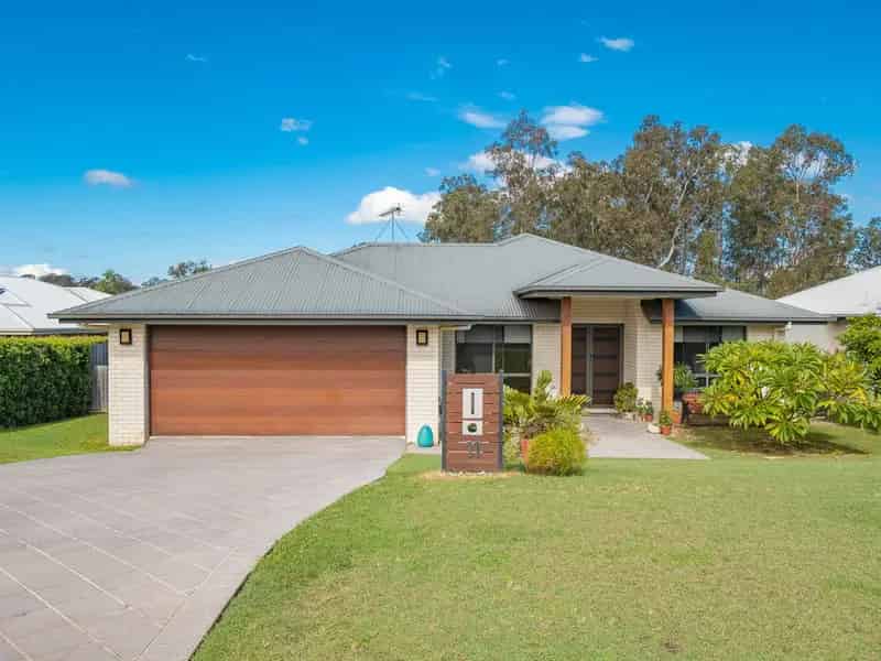 Spacious Family Retreat in Fairway Park Estate
