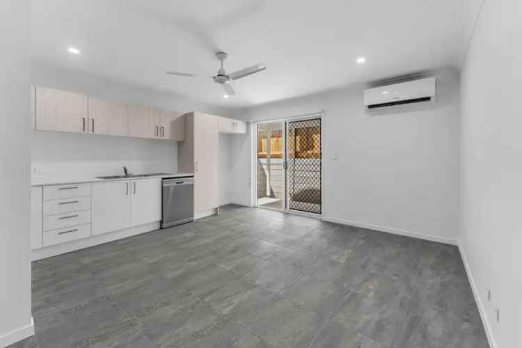 THREE BEDROOM DUAL PROPERTY - LOGAN RESERVE