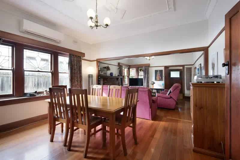 House For Sale , 139-143, Mostyn Street, Castlemaine, Victoria