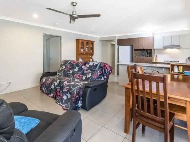 Morayfield 4 Bedroom Family Home Near Shopping