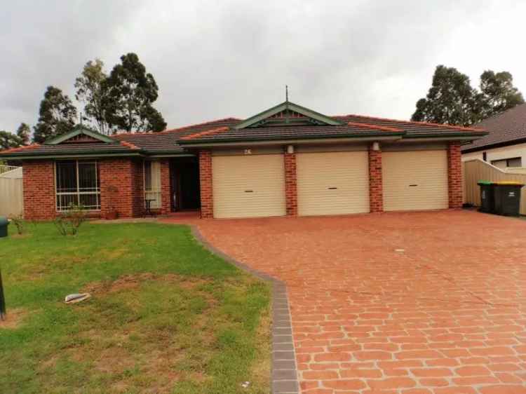 Family Home for Lease in Blair Athol with Rumpus Room and Triple Garage