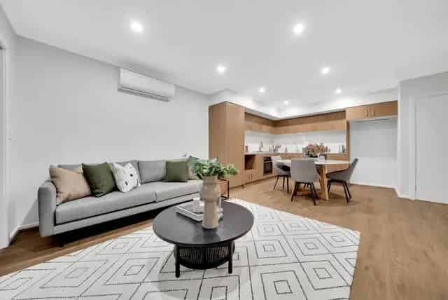 BRAND NEW PROPERTY IN GREAT LOCATION!!