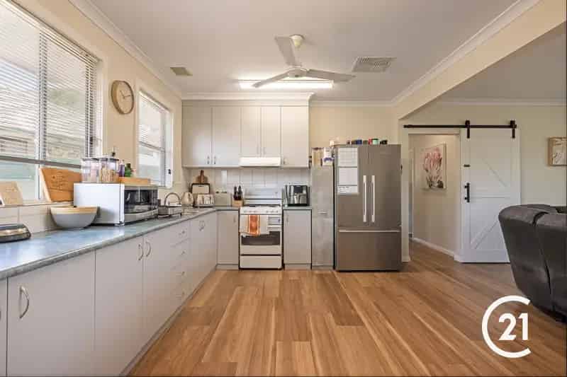 Buy House in Echuca with Four Bedrooms and Renovated Features