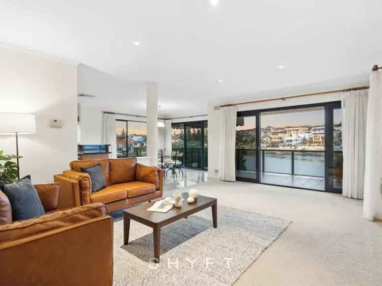 Luxury Waterfront Home in Mindarie Marina