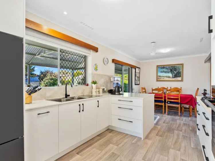 Updated Mandurah Home Near Parks and Amenities