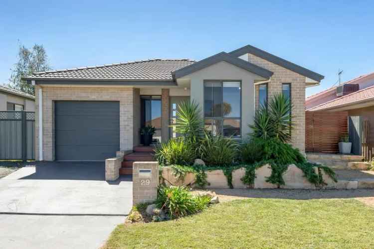 House For Rent in District of Gungahlin, Australian Capital Territory