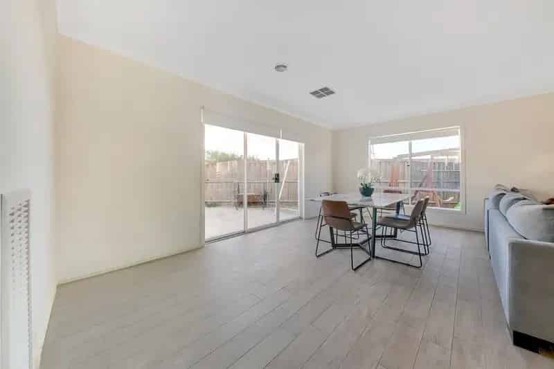 House For Sale , 76, Hawking Crescent, Melbourne, Victoria