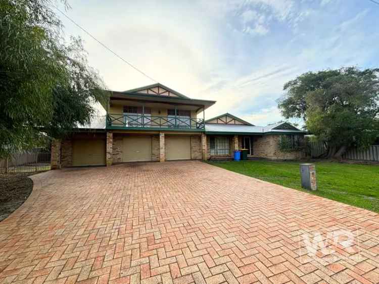 Five Bedroom House in Bayonet Head