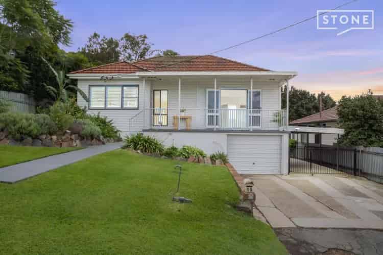 Real Estate For Sale - 15 Daydawn Avenue - Warners Bay , NSW