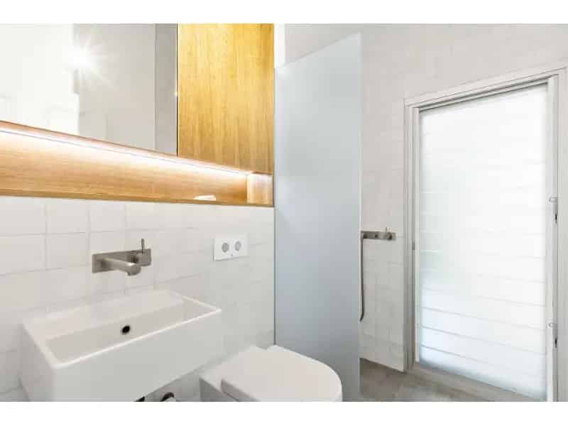 Furnished Home With Beautiful Harbour And City Views -
