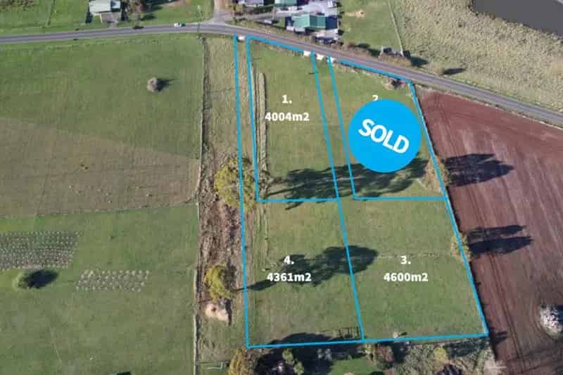 Buy land in Deloraine with breathtaking views and excellent soil quality