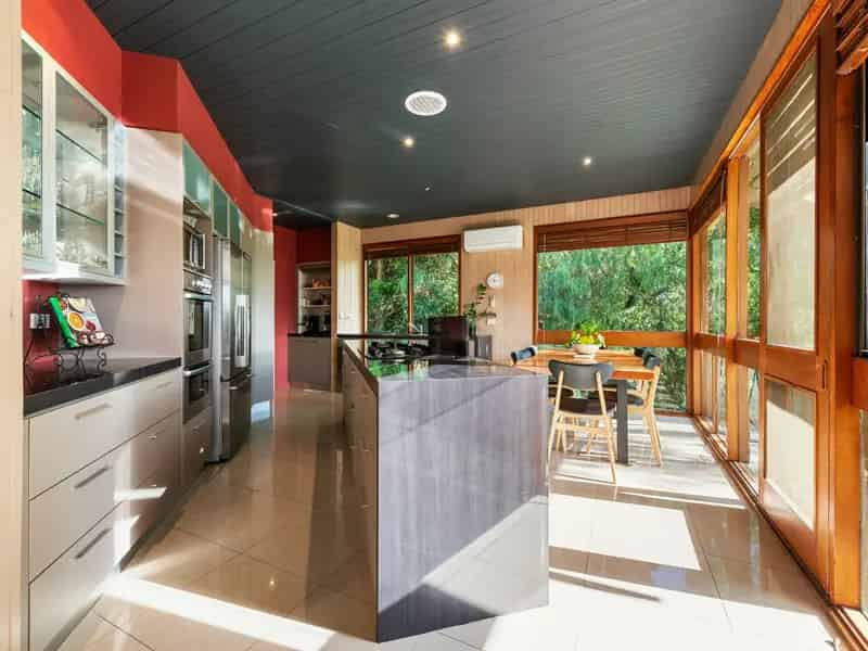 Luxury buy house in downtown with river views and premium features