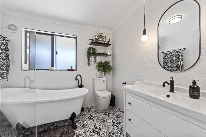 A Spacious Family Home with a Versatile Granny Flat