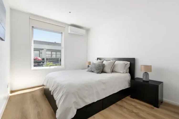 Apartment For Sale in Melbourne, Victoria