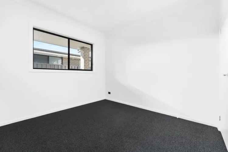 Modern 2-Bedroom Granny Flat - Stylish and Convenient