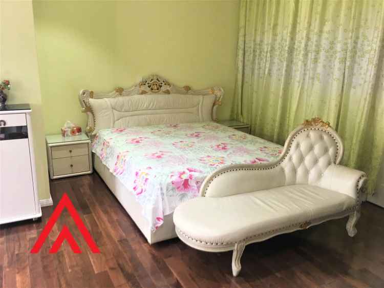 Spacious Studio with Quality Furniture and Parking Space