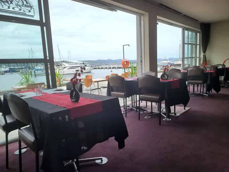 Buy waterfront fine-dining restaurant in Hobart with bar space
