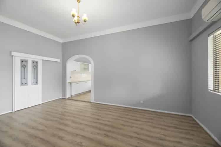 Real Estate For Lease - 2 Oakura Street - Rockdale , NSW